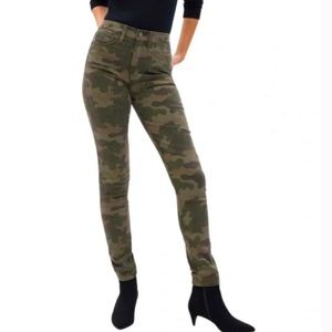 American Eagle size 12 stretchy Camouflage Jeggings, with factory knee rips